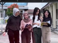 Executive Class Program UNLIP Nomor 2